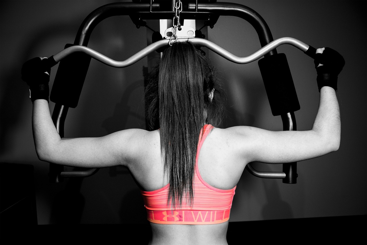 Zestaw ćwiczeń na trening cardio: Ćwiczenia na poprawę wytrzymałości i spalanie kalorii